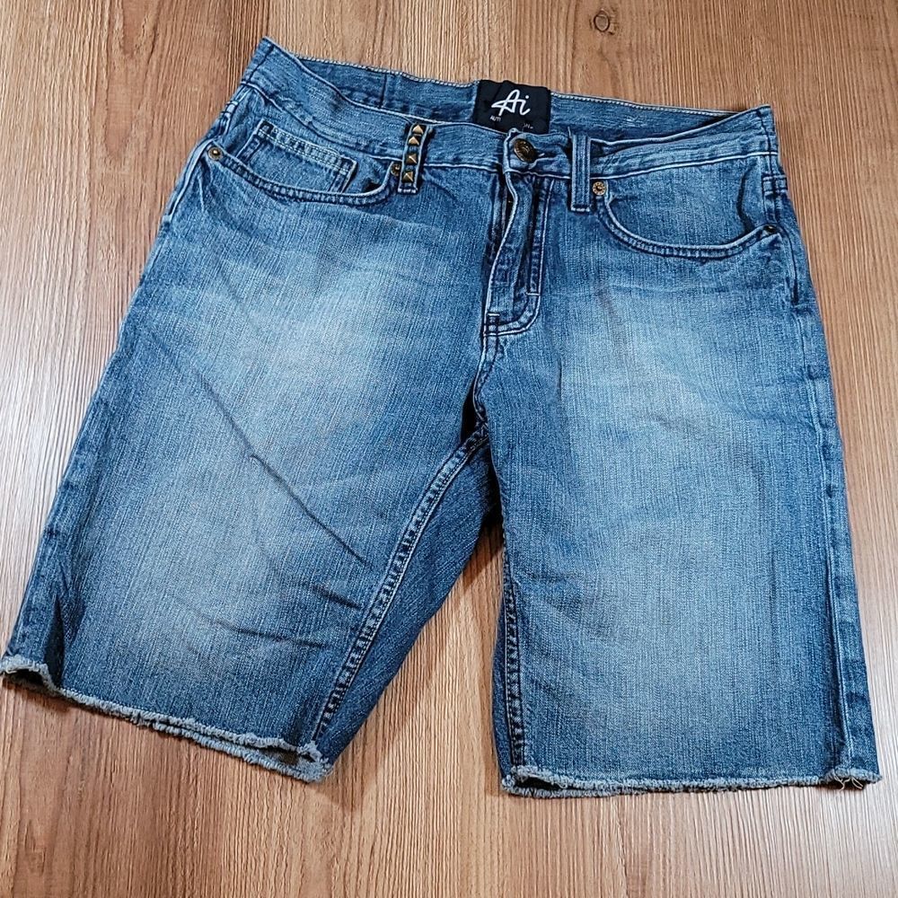 💜Authentic Icon Blue Cutoff Jean Shorts Size 9/29